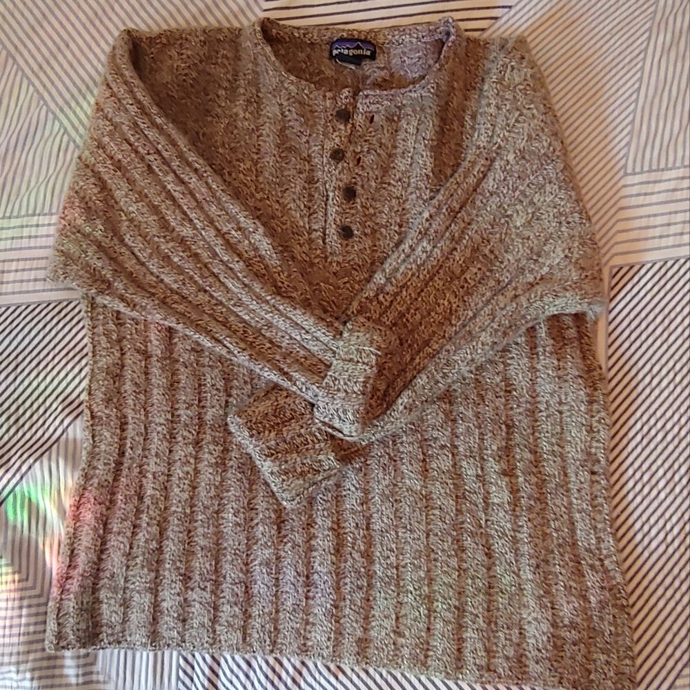 Vintage woman's patagonia wool pullover